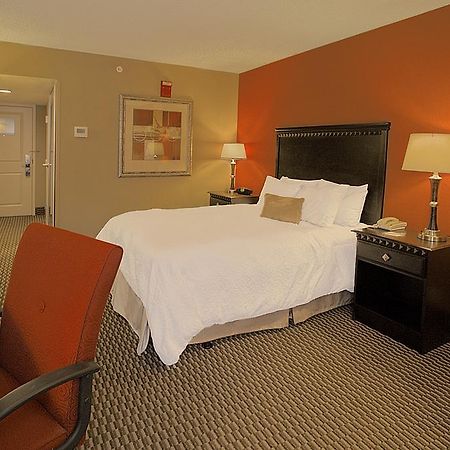 Hampton Inn Asheville - Biltmore Area Eksteriør billede