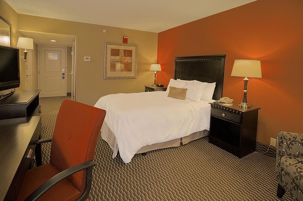 Hampton Inn Asheville - Biltmore Area Eksteriør billede